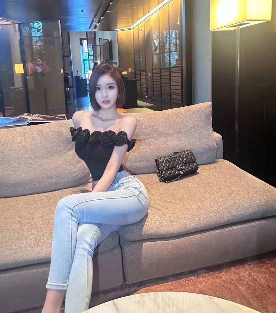 纤细美腿很性感极品迷人的小妖精（可上门）-69俱乐部