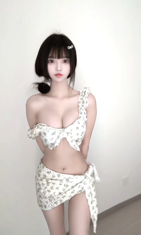 【杭州】玩个巧嫩货大奶勾人心魂-69俱乐部