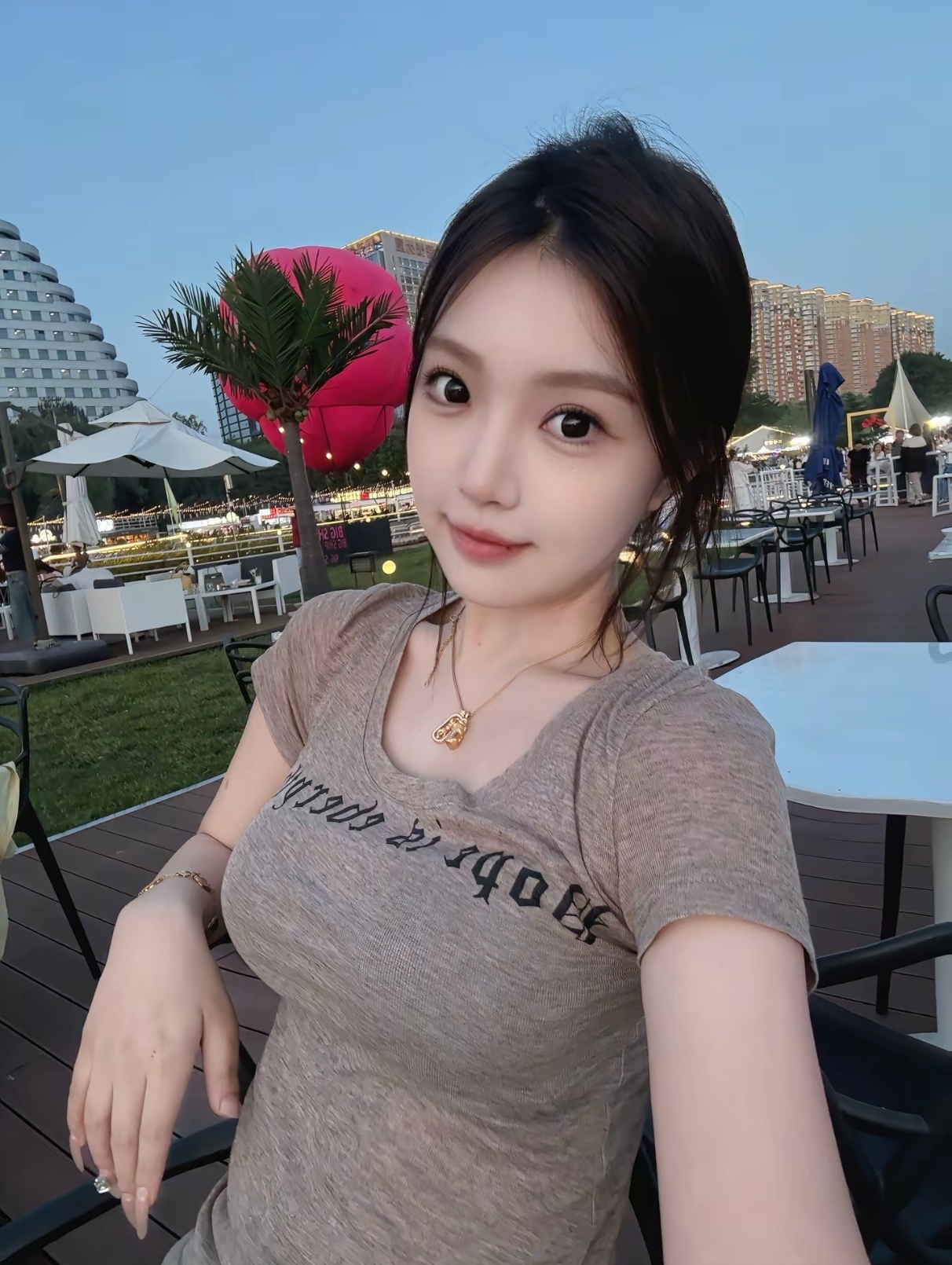 【重庆】纯欲美女共享！绝对不吃独食-69俱乐部