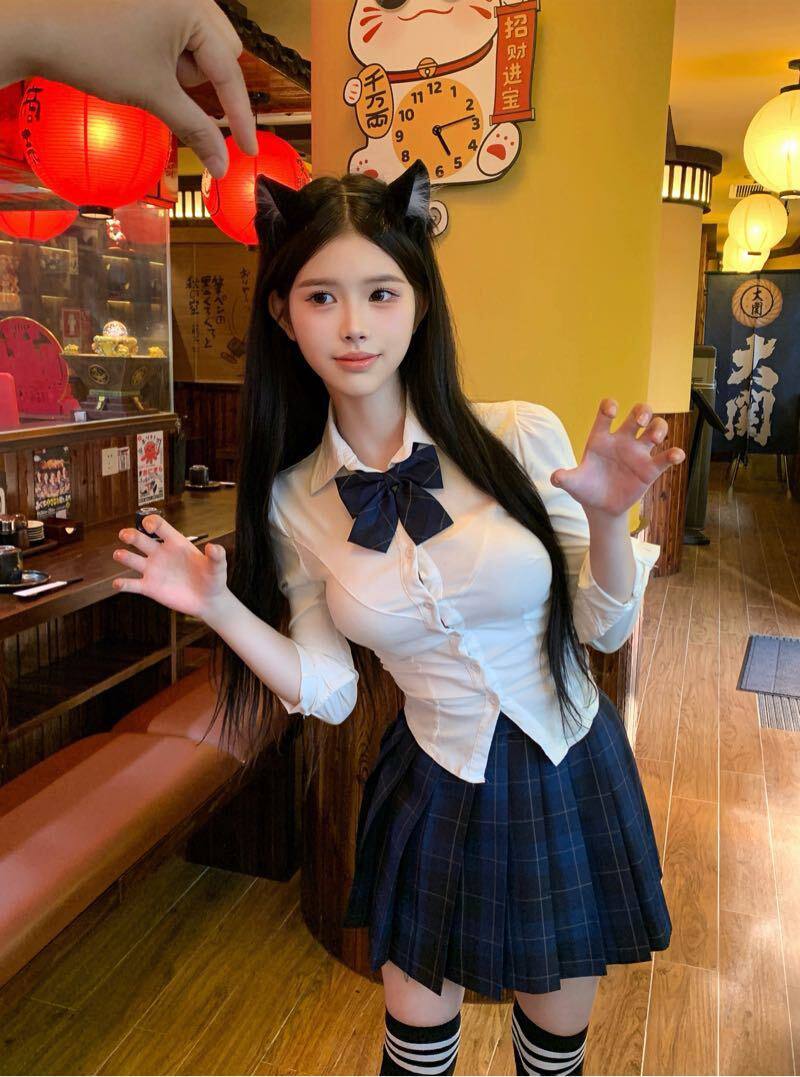 【官方认证】性感苗条销魂辣妹-69俱乐部