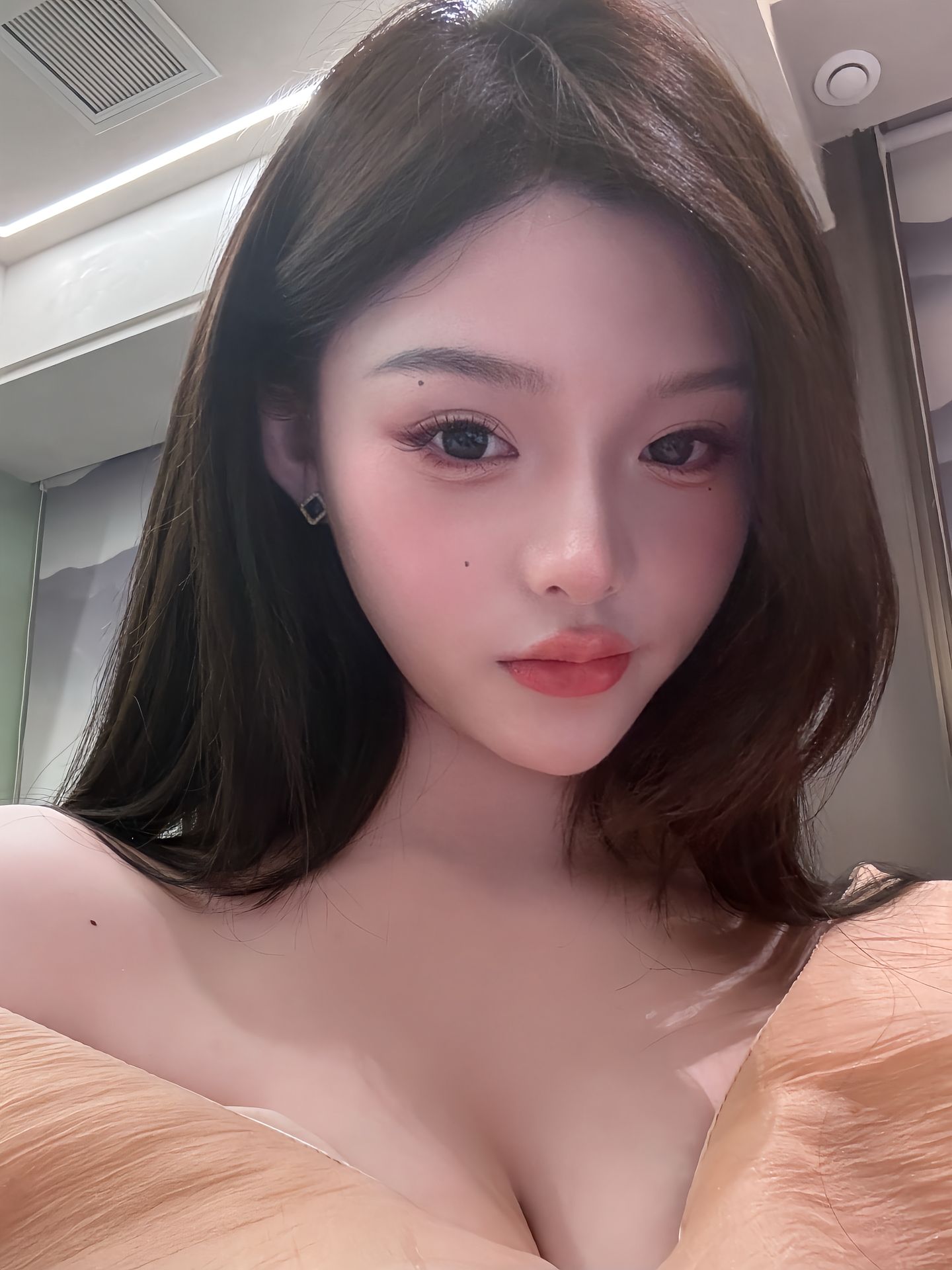 小美女奶大穴嫩在广阳开课-69俱乐部