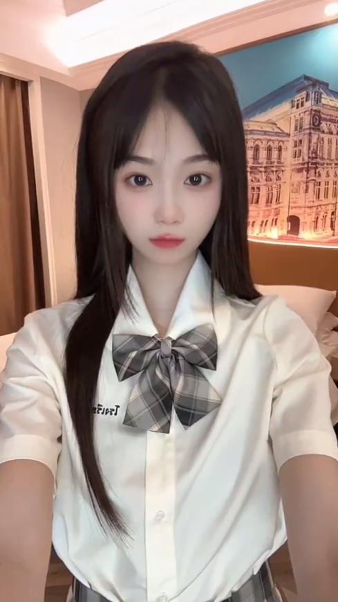 【潍坊】小嫩妹粉鲍都没开发真紧-69俱乐部