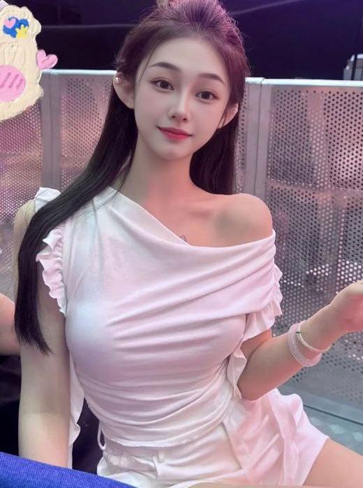 【南京】气质美女不像那种路边的野鸡-69俱乐部