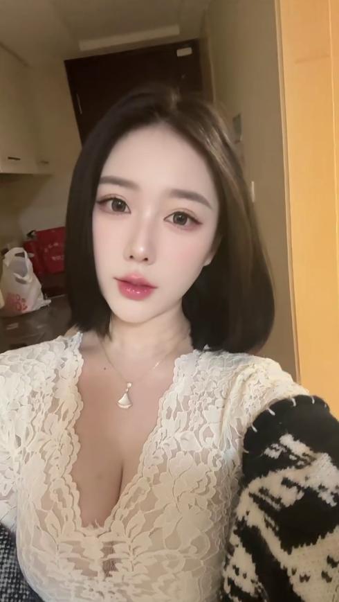 北京嫖个新茶嫩妹勾人心魂-69俱乐部