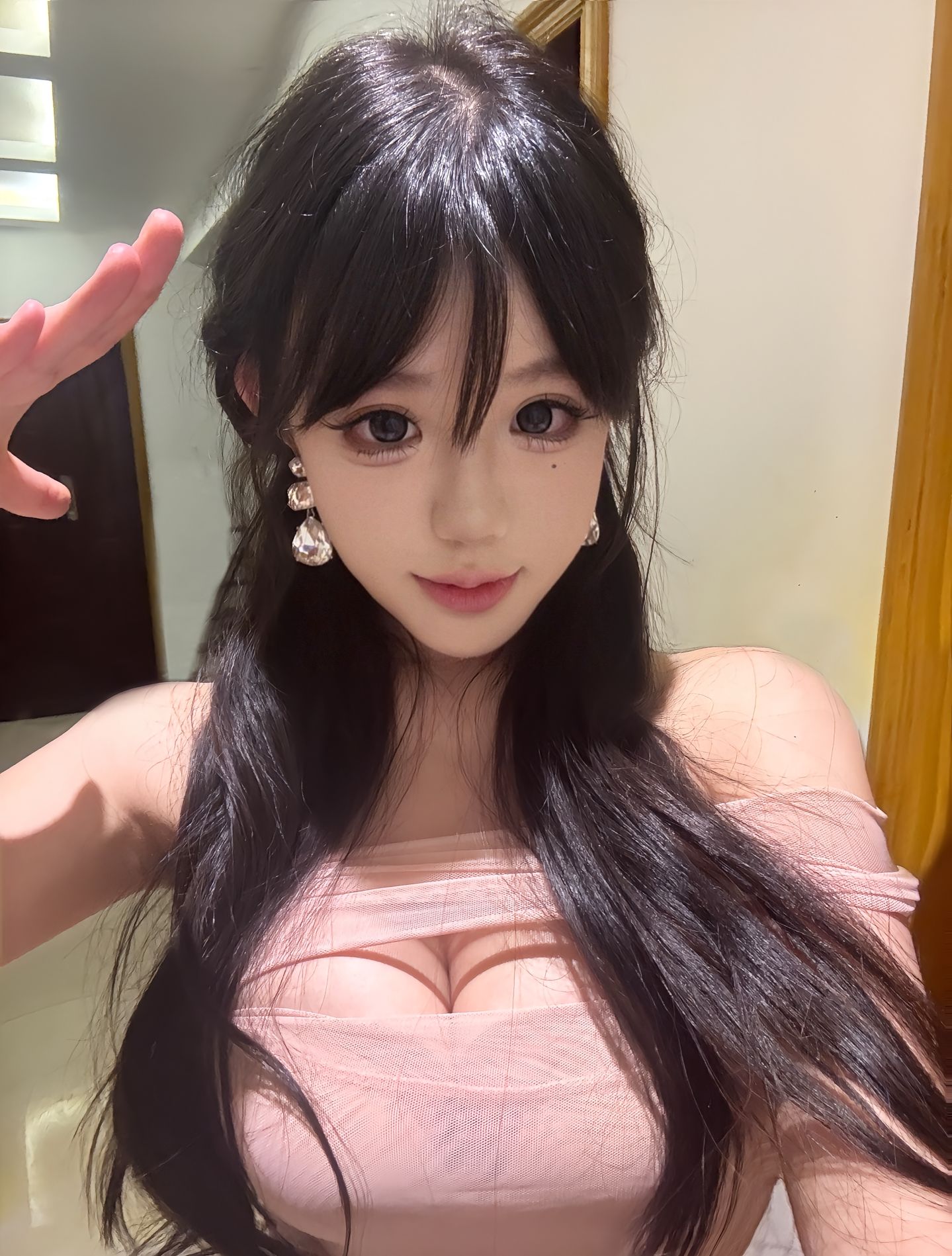 巨乳妹奶夹吃屌爽爆了-69俱乐部