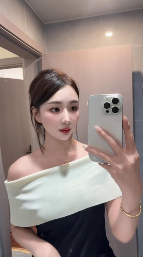 郑州精致脸蛋让男人很着迷-69俱乐部