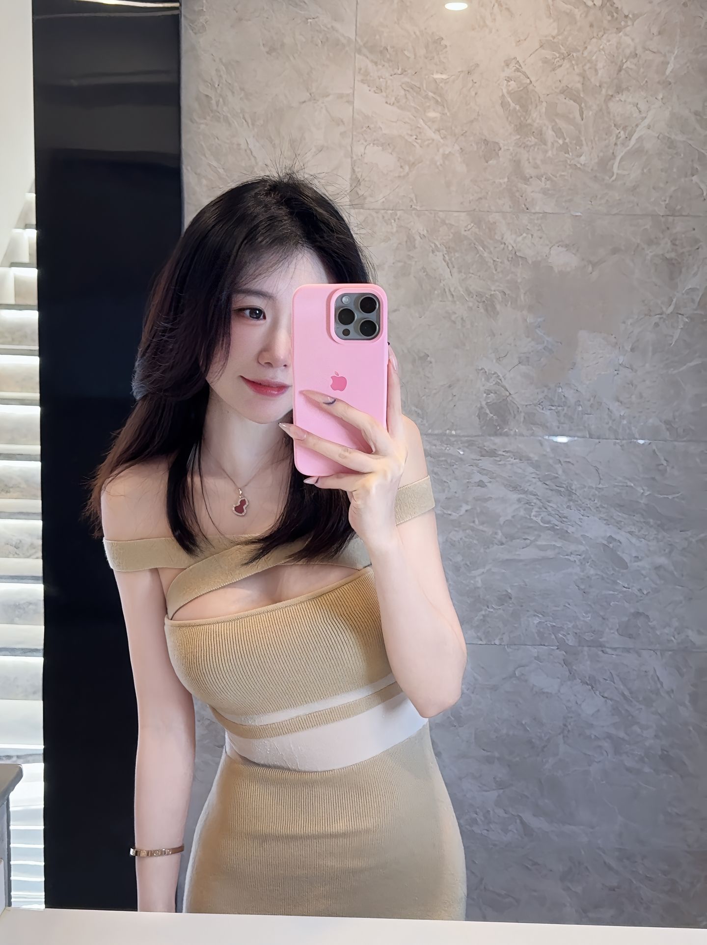 正点甜妹白嫩水灵-69俱乐部