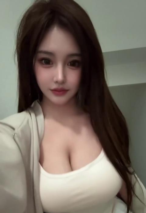 颜值相当高奶子真的美-69俱乐部