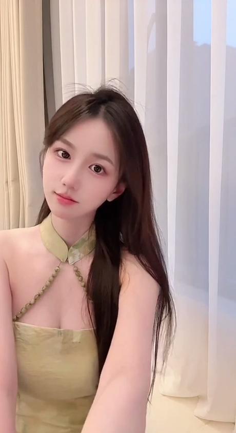 杭州颜值高水灵好看的嫩妹-69俱乐部