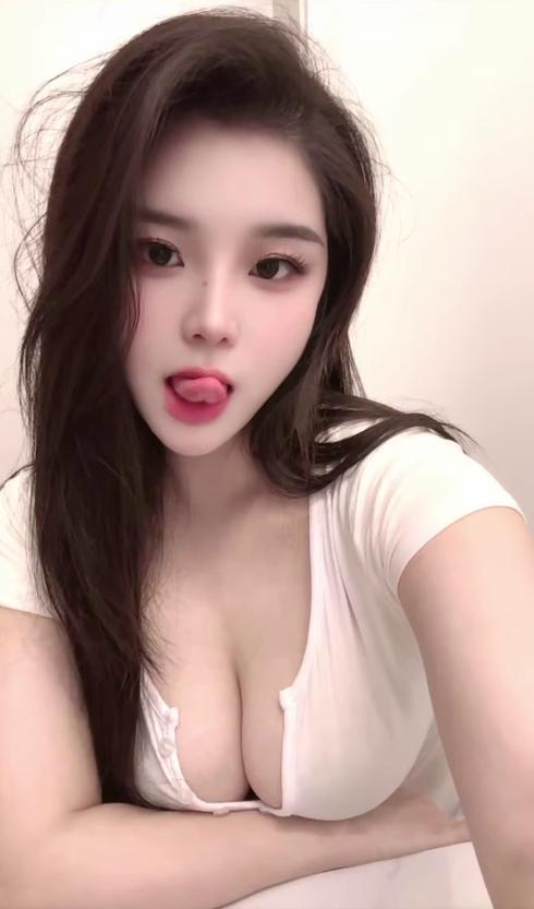 骚妹舌功算最历害的一个-69俱乐部