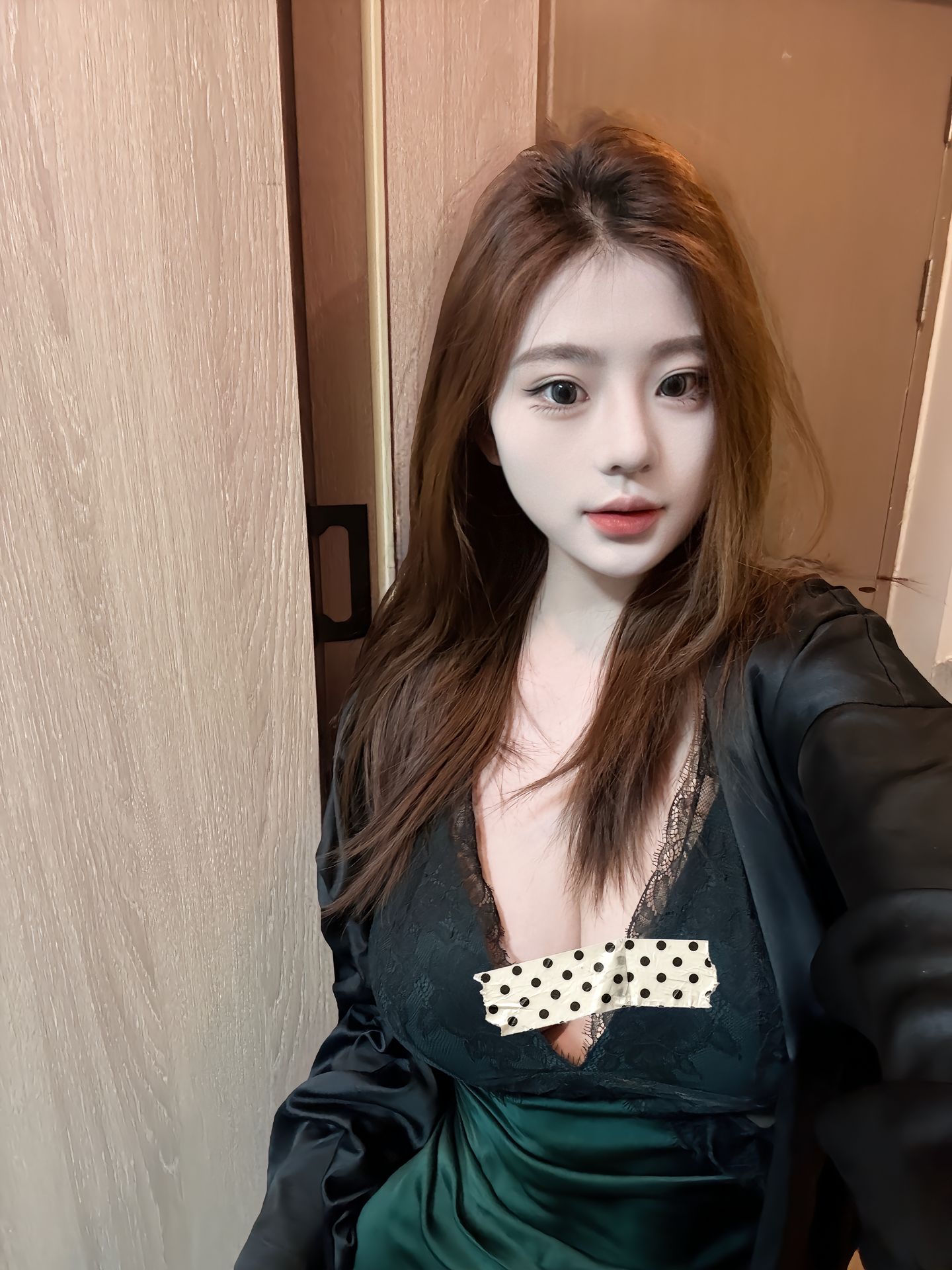 大奶妹草莓尽情玩弄她-69俱乐部