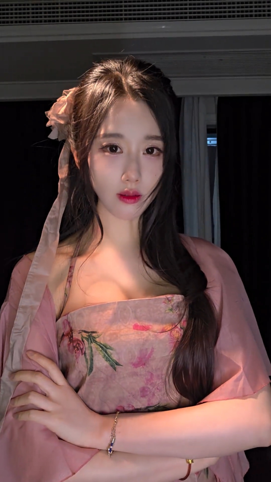 小野模玩的浪叫的骚-69俱乐部