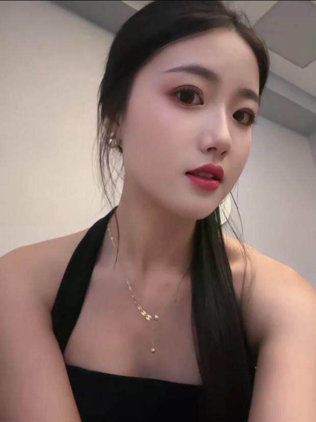 嫖到如此妖艳美人真绝-69俱乐部