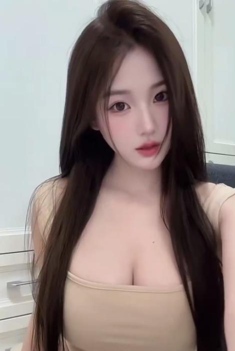 奶子挺拔粉嫩胸器逼人-69俱乐部