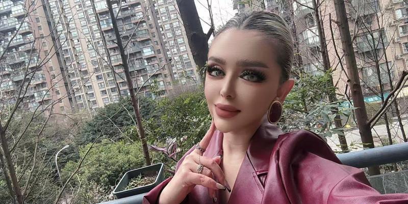 性感红唇米娅-69俱乐部