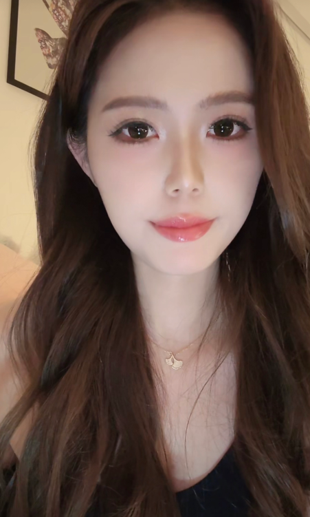 性感美丽兼职小美女-69俱乐部