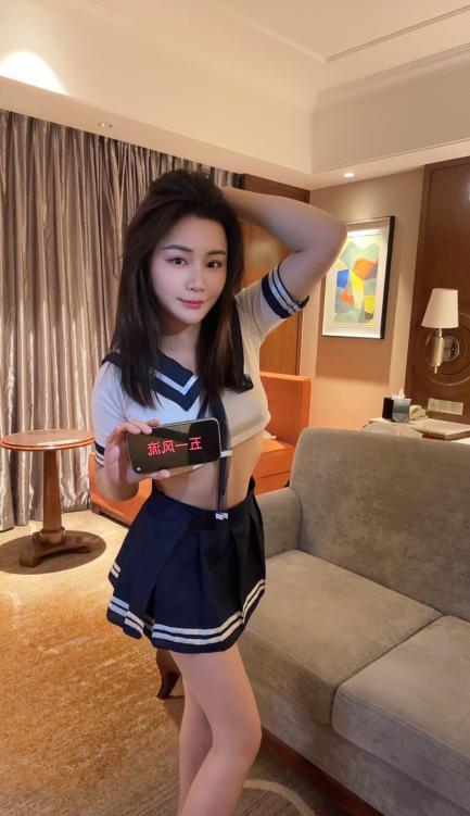 温顺漂亮的小姐姐-69俱乐部