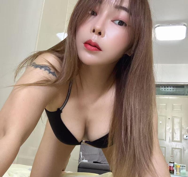 南山性感颜值美女姐姐-69俱乐部