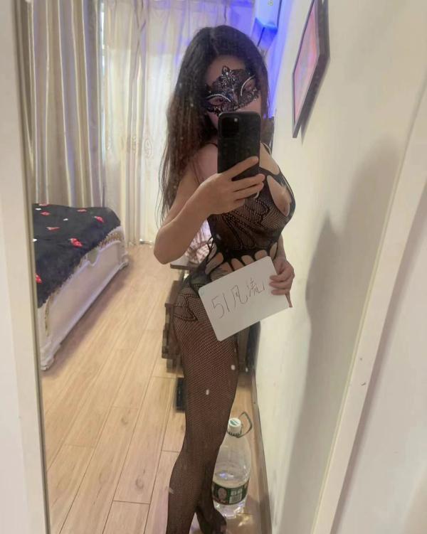 仙鹤街性感美女-69俱乐部