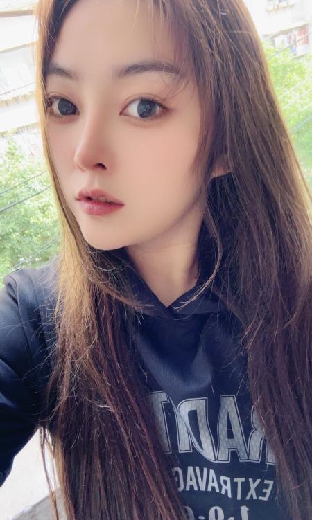 大胸菲菲-69俱乐部