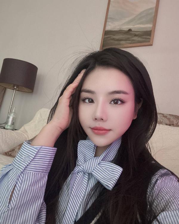 制服黑丝诱惑骚姐姐-69俱乐部