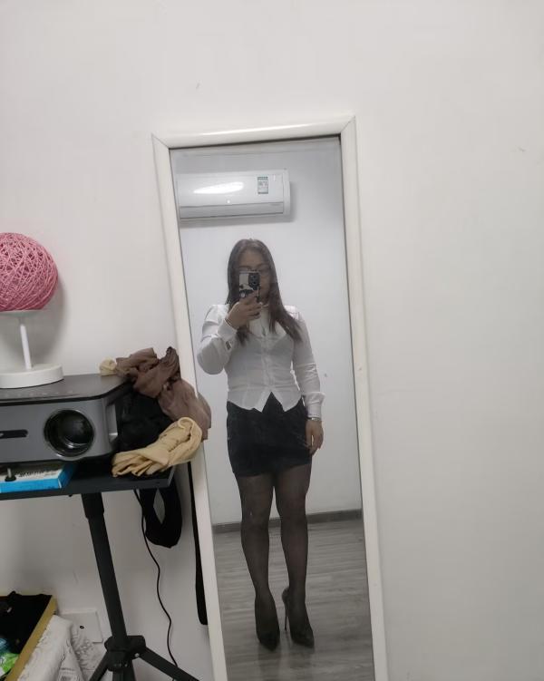 肥臀小姐姐-69俱乐部