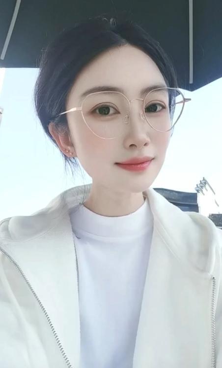 美少妇安娜-69俱乐部