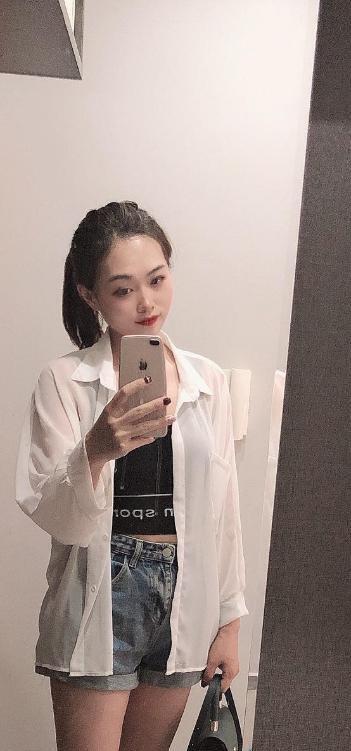 甜美型小美女-69俱乐部