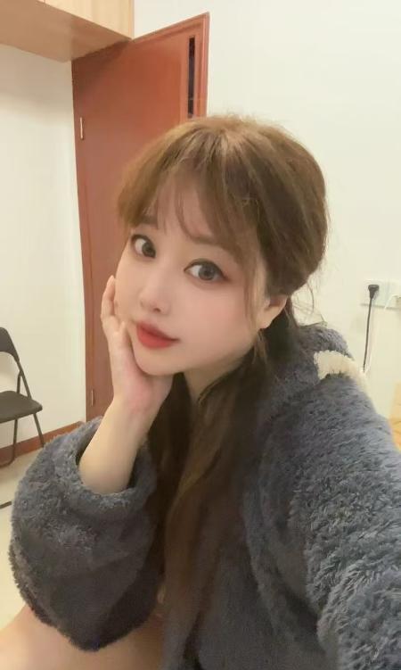 福州大胸推油小姐姐-69俱乐部