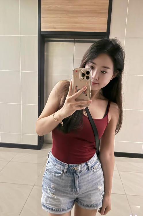 长腿性感嫩妹-69俱乐部