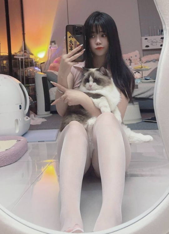 余杭香软美胸粉木耳-69俱乐部