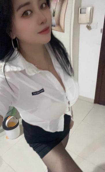 长腿大胸少妇体验-69俱乐部