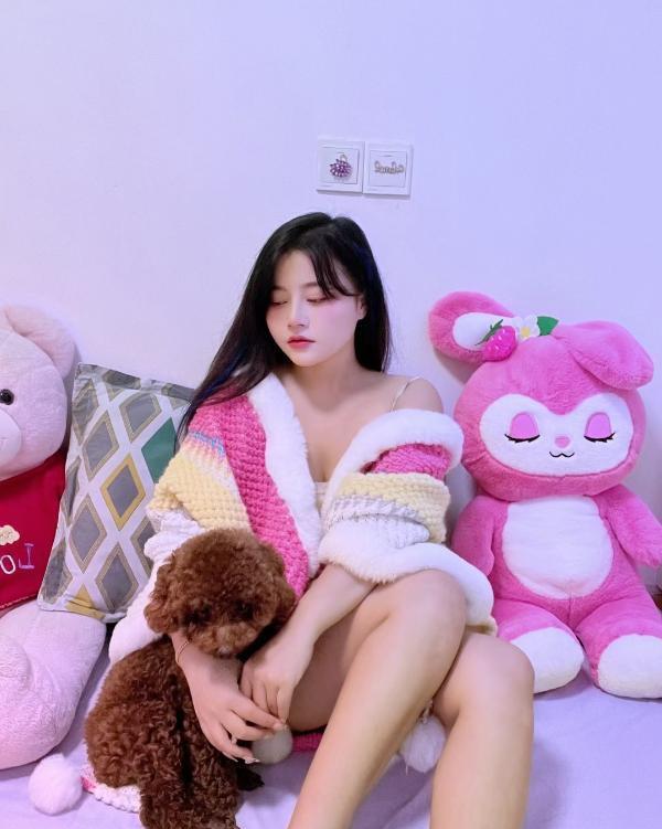 二刷虹口C胸制服丽丽-69俱乐部