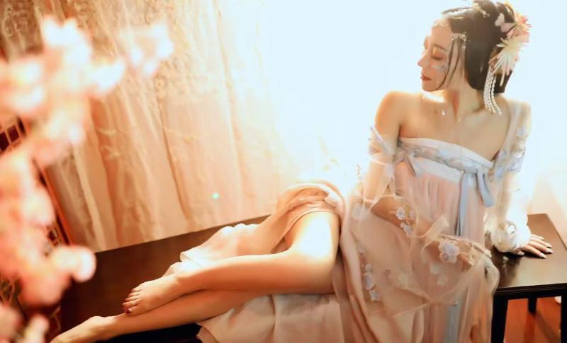 小妖姐姐骚熟妇-69俱乐部