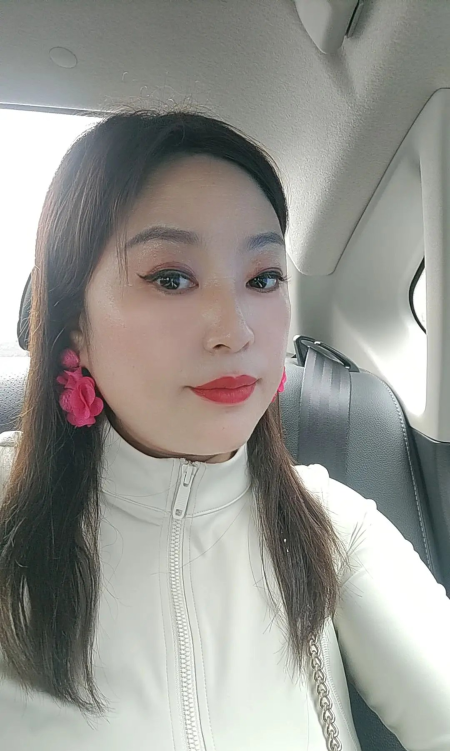 杭州拱墅风骚姐姐-69俱乐部