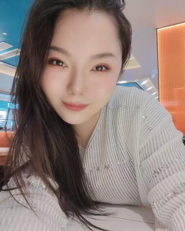 E罩杯美甲店老板娘-69俱乐部