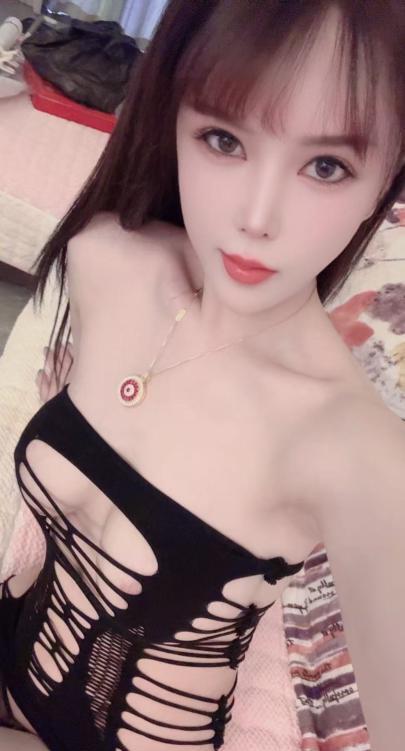 白嫩美乳御姐-69俱乐部