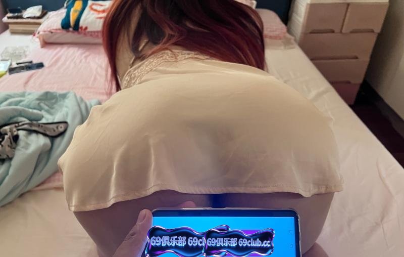 玄武门地铁站大胸熟女-69俱乐部