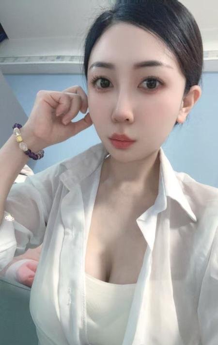 爱健身的御姐媛欣-69俱乐部