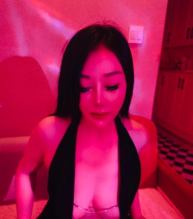 服务系女王-69俱乐部