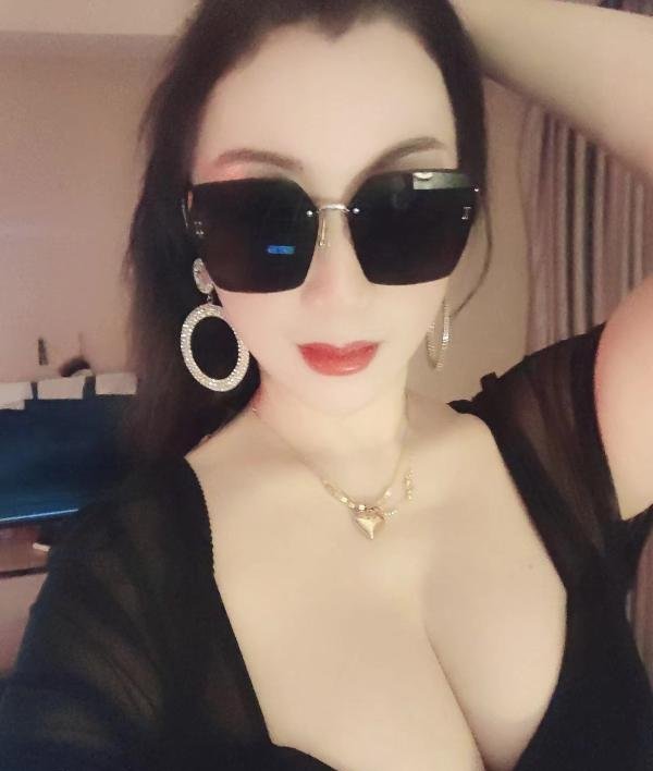 越秀气质美女丽莎-69俱乐部