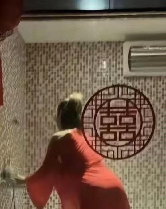 少妇有点骚-69俱乐部