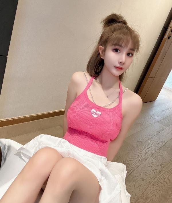 肤白貌美颜值梦梦-69俱乐部