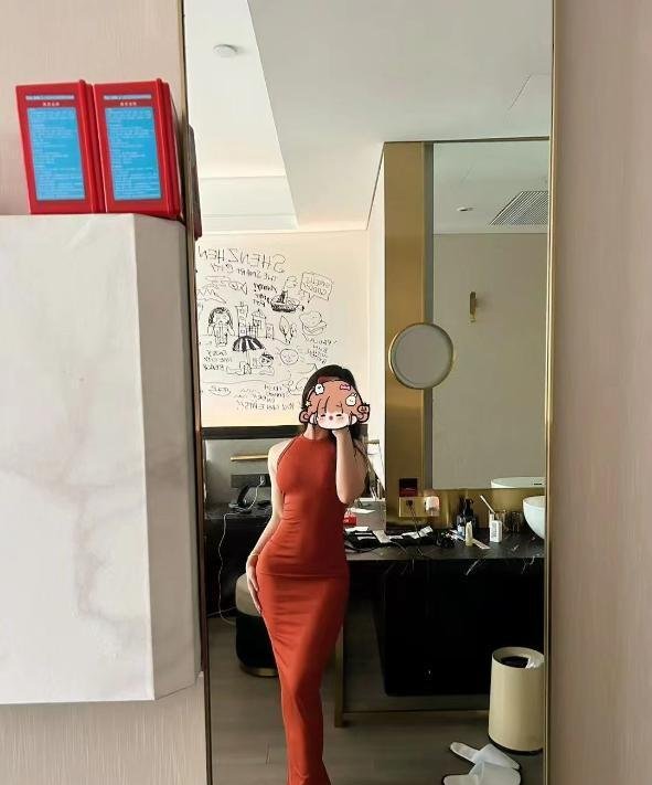 蜜桃臀性感馨馨-69俱乐部