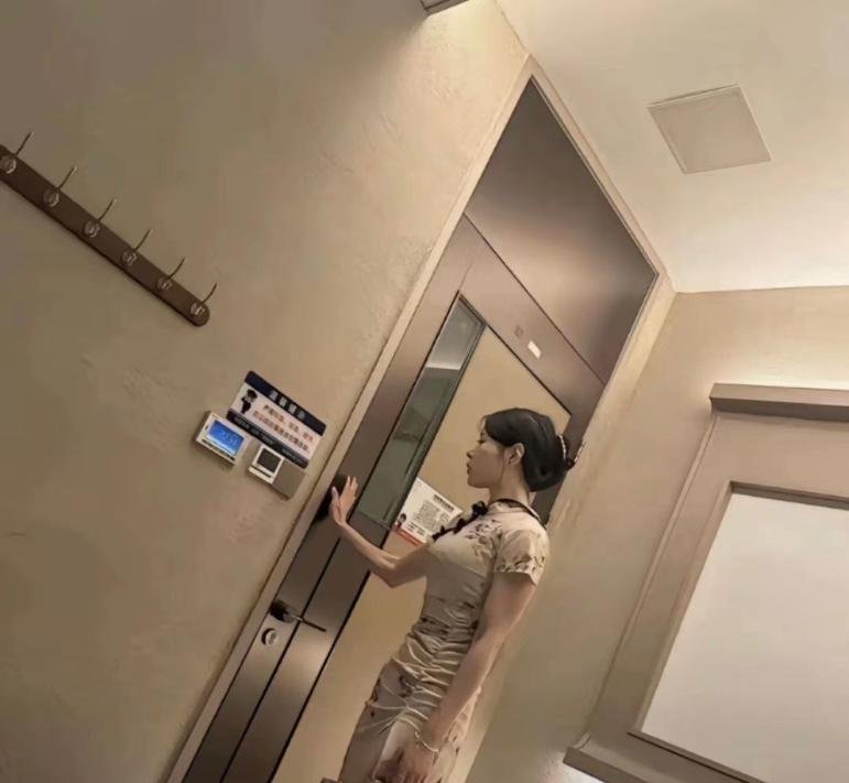 高端尤物御姐嫩妹萝莉-69俱乐部