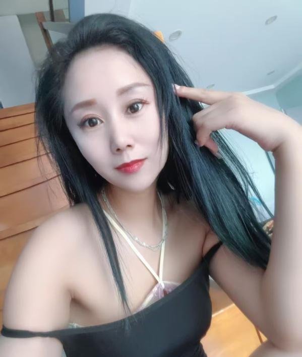 河东口活一级棒少妇-69俱乐部