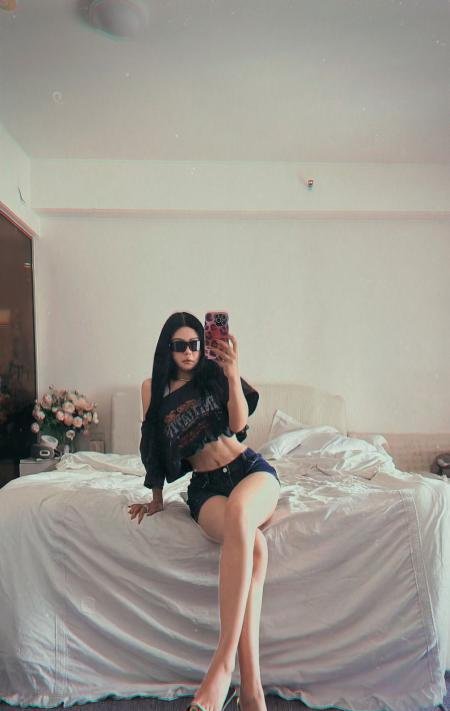 南山大屁股科技脸-69俱乐部