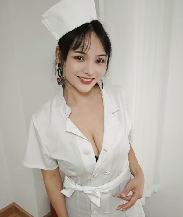 D罩小姐姐女仆诱惑-69俱乐部