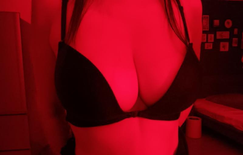 成都大奶牛-69俱乐部