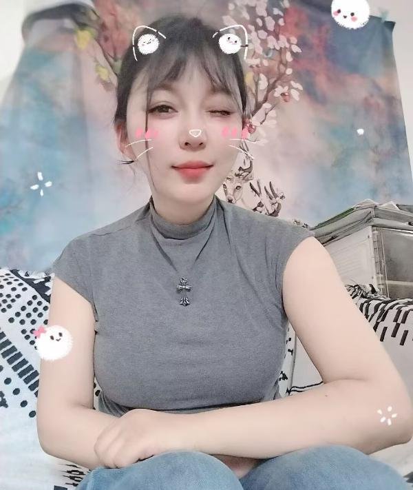 巨乳少妇花儿-69俱乐部